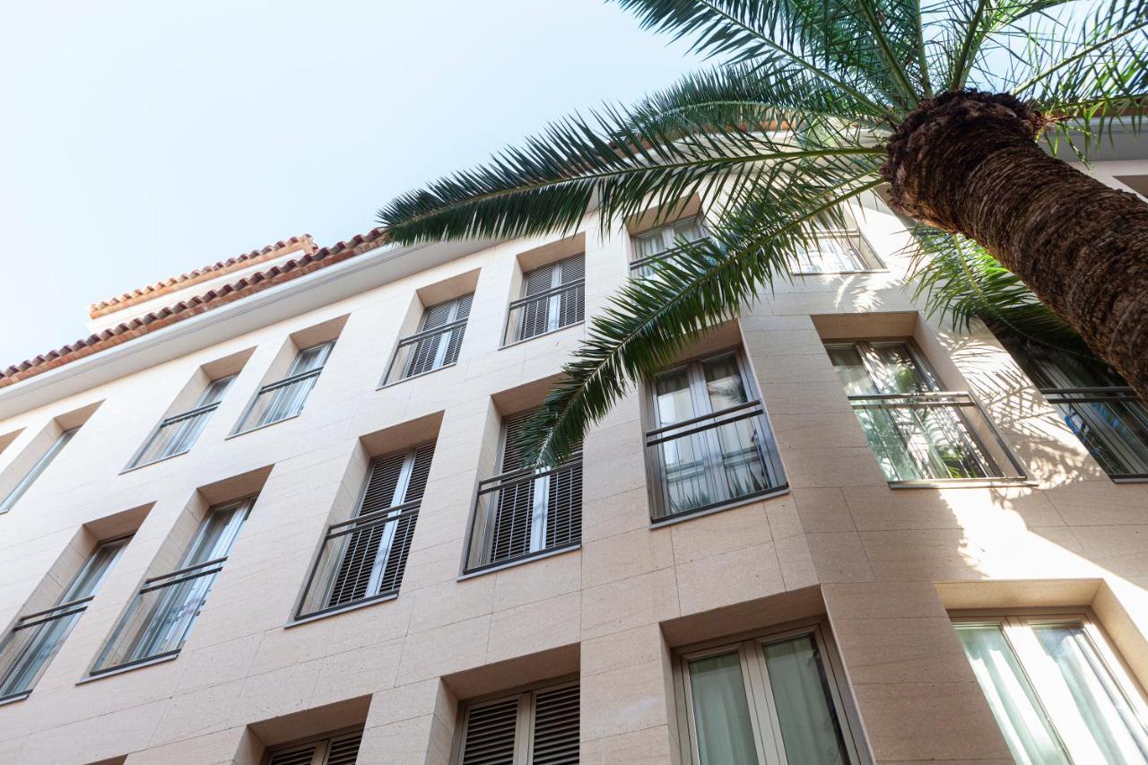 Apartamentos Mayal Con Piscina Benidorm Bagian luar foto
